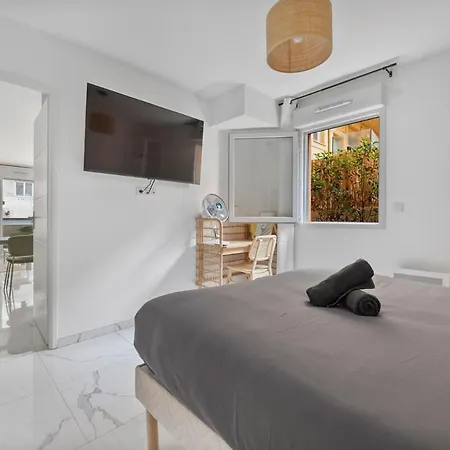 Apartmán Avec Balcon-terrasse & Clim Nice